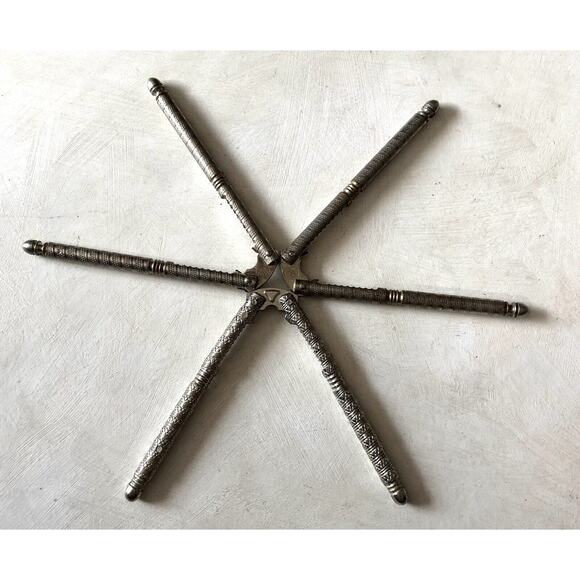 Vintage Metal Handheld Squeeze Nutcrackers Lot of 3 Walnuts Crabs Lobster HMQ - Picture 12 of 13